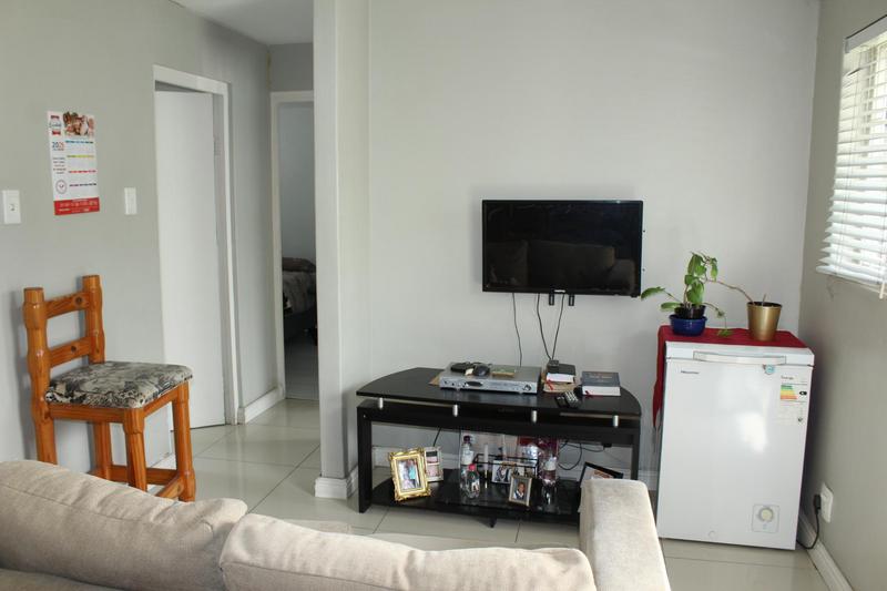 2 Bedroom Property for Sale in Goodwood Park Western Cape
